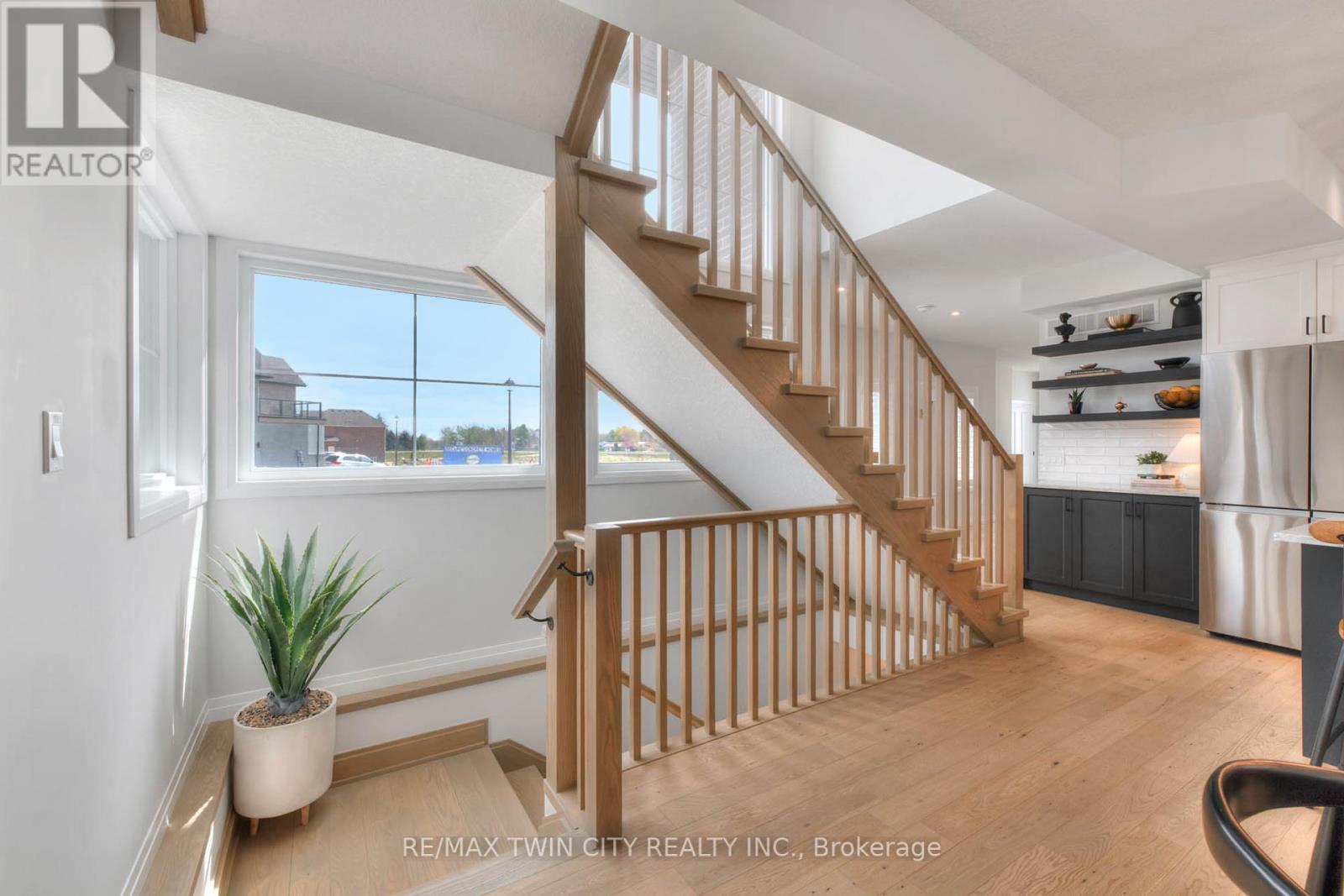 154 Dempsey Drive, Stratford, Ontario  N5A 0R5 - Photo 11 - X12408857