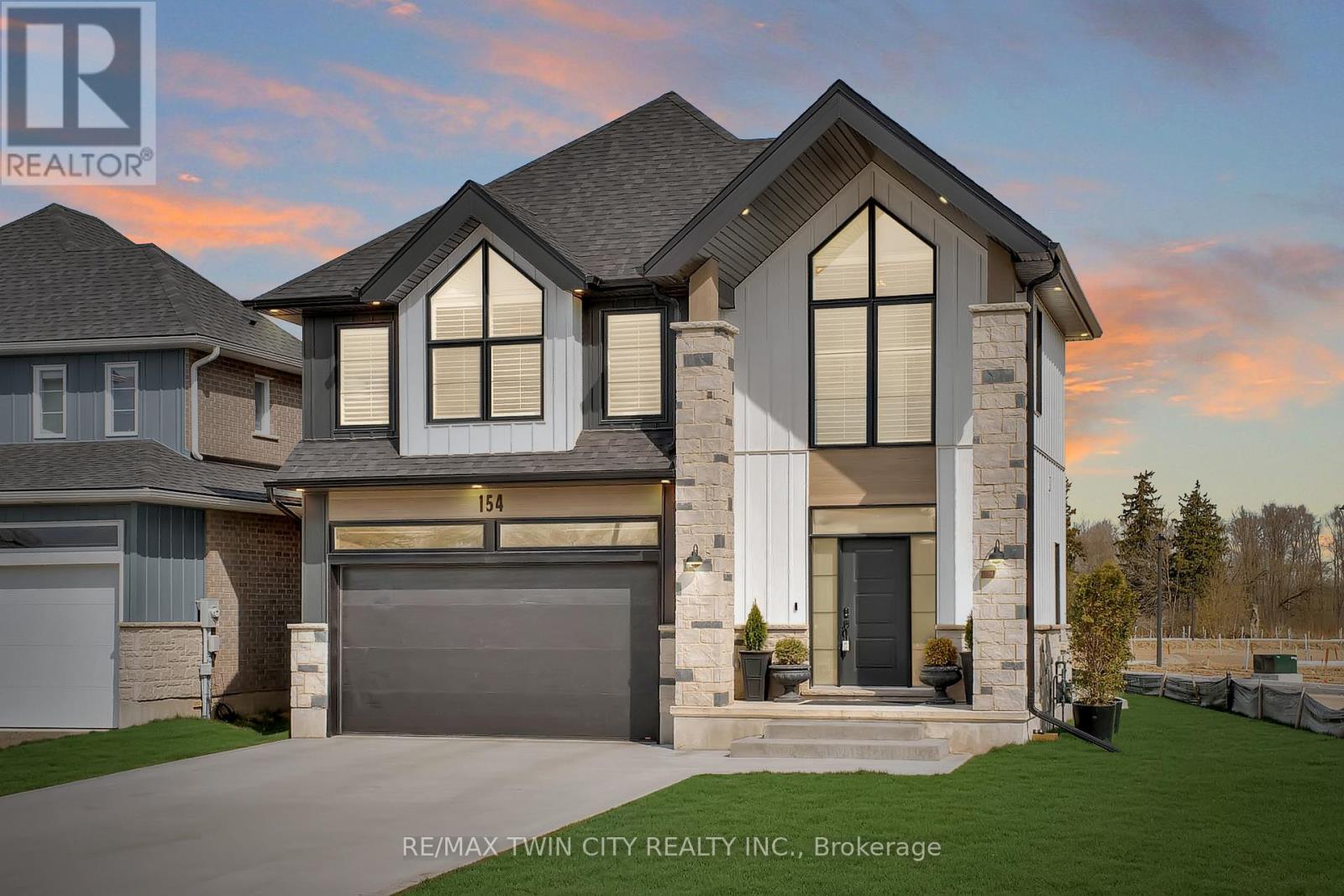 154 Dempsey Drive, Stratford, Ontario  N5A 0R5 - Photo 2 - X12408857