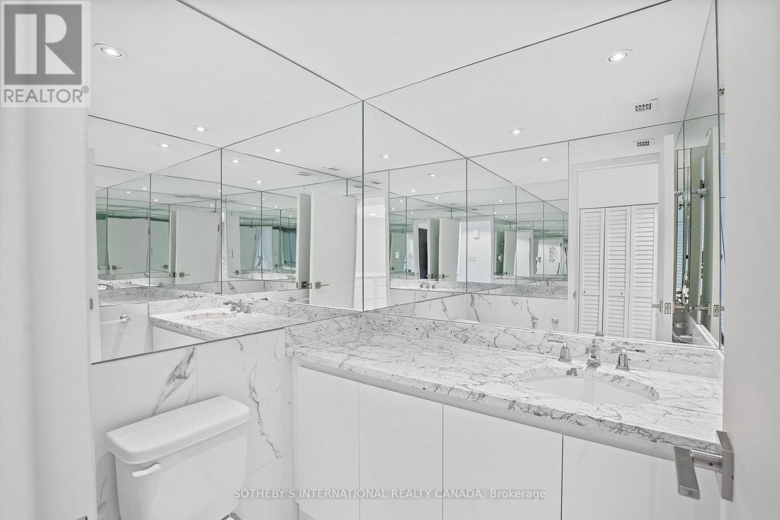 408 - 55a Avenue Road, Toronto, Ontario  M5A 2G3 - Photo 21 - C12409041