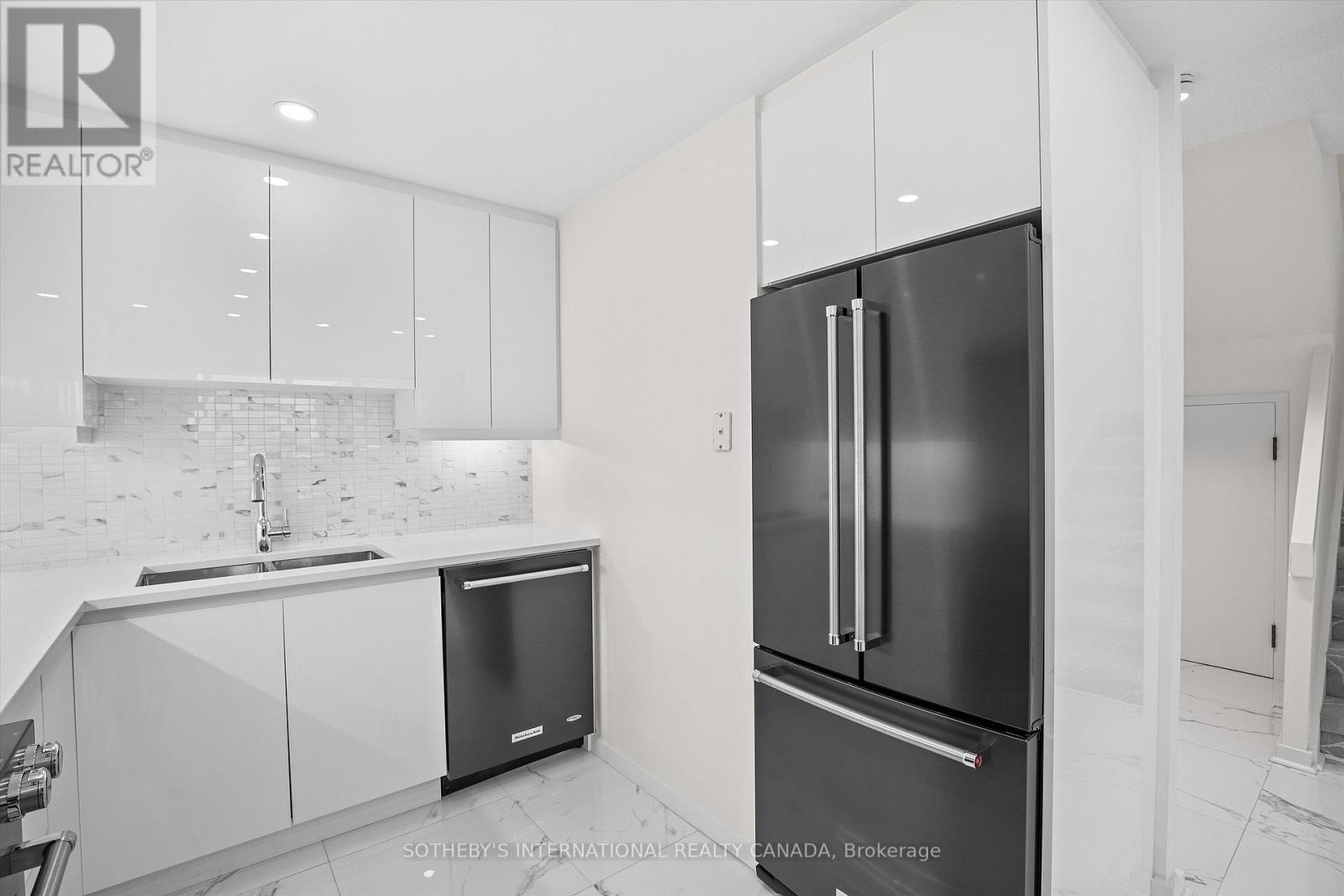 408 - 55a Avenue Road, Toronto, Ontario  M5A 2G3 - Photo 5 - C12409041