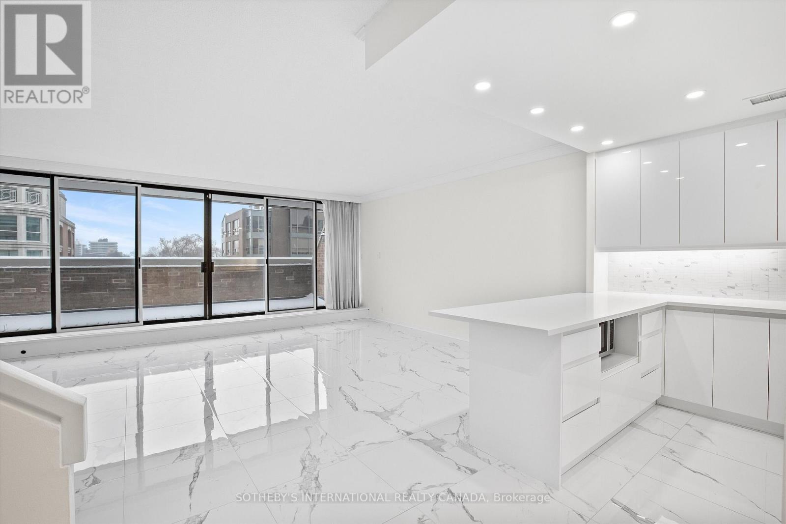 408 - 55a Avenue Road, Toronto, Ontario  M5A 2G3 - Photo 8 - C12409041
