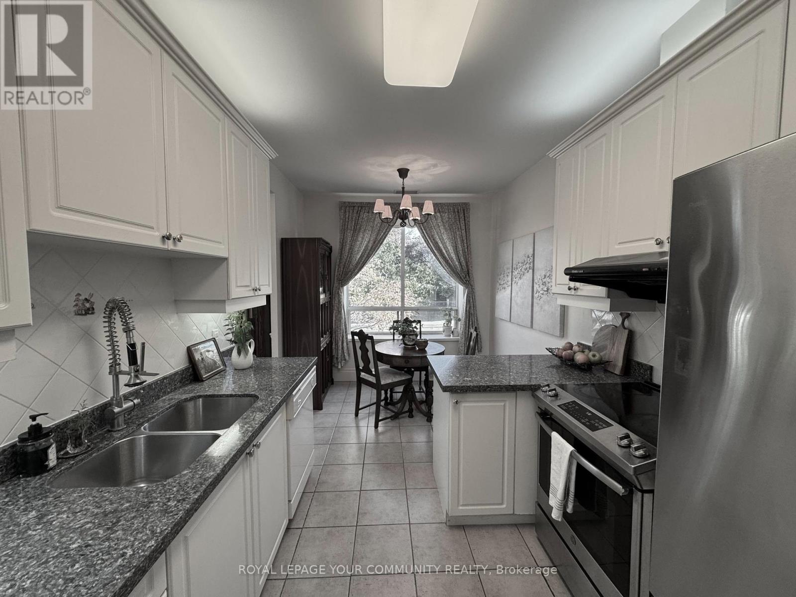 112 - 88 Grandview Way, Toronto (Willowdale East), Ontario  M2N 6V6 - Photo 11 - C12409047