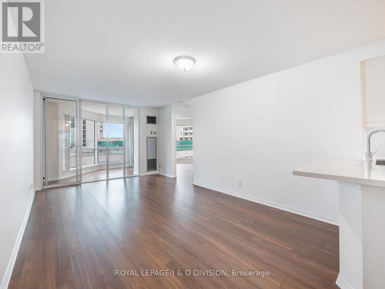706 - 10 Queens Quay W, Toronto, Ontario  M5J 2R9 - Photo 11 - C12409062
