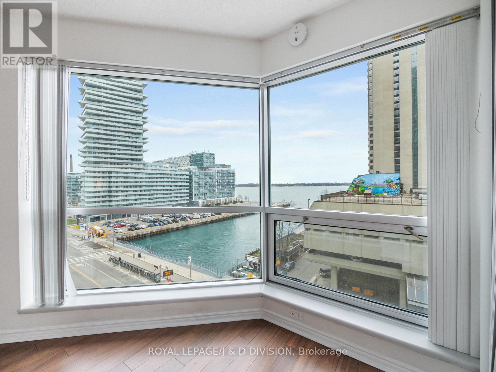 706 - 10 Queens Quay W, Toronto, Ontario  M5J 2R9 - Photo 15 - C12409062