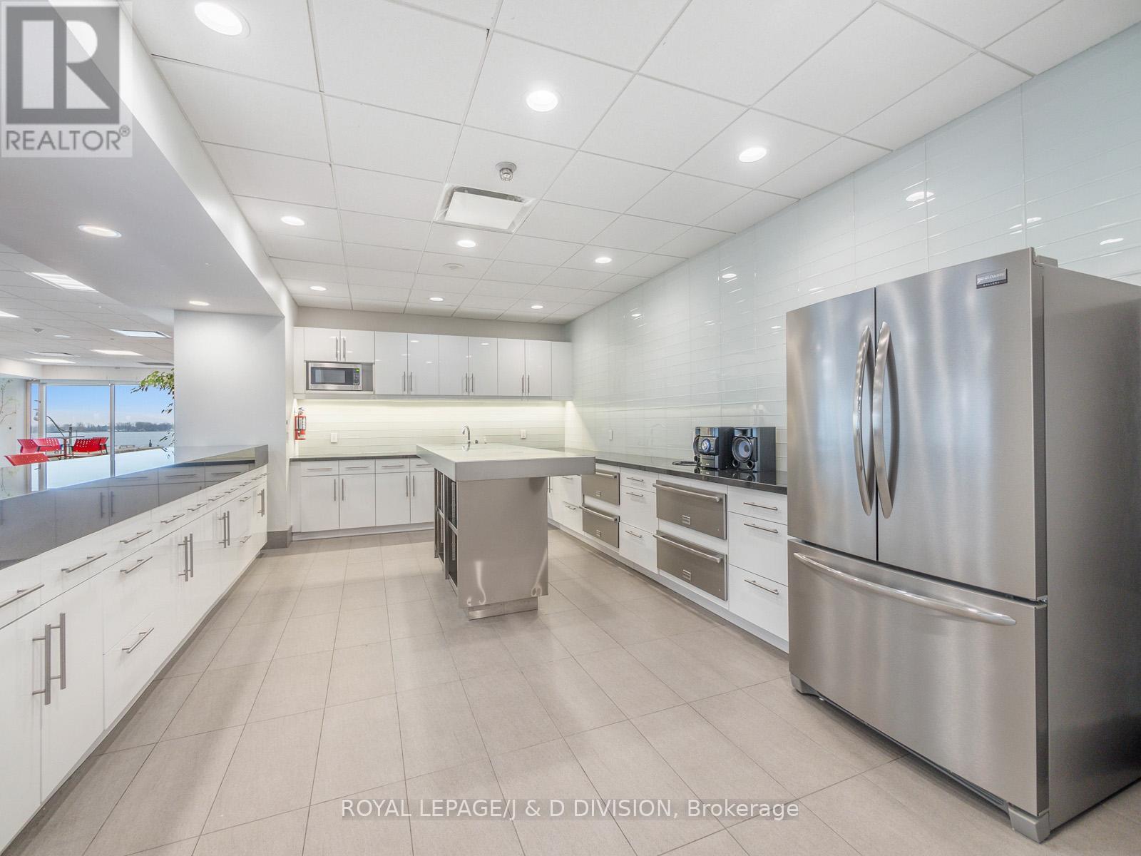 706 - 10 Queens Quay W, Toronto, Ontario  M5J 2R9 - Photo 29 - C12409062