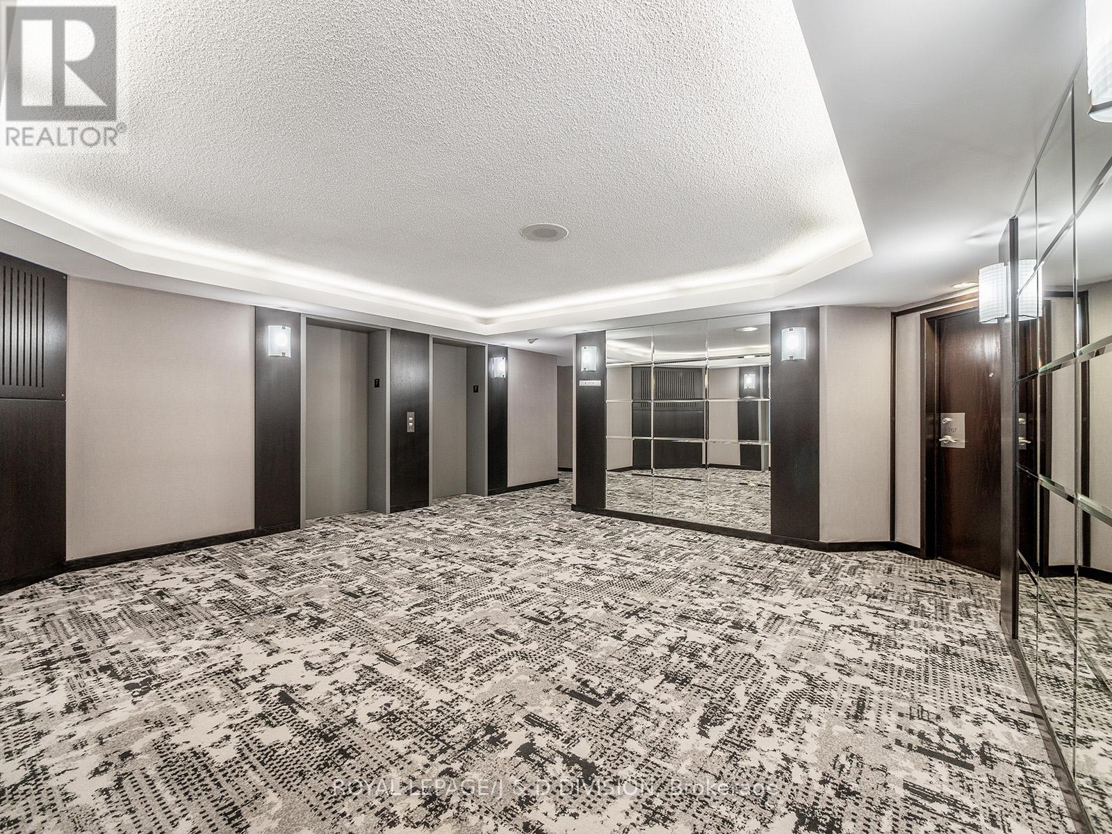 706 - 10 Queens Quay W, Toronto, Ontario  M5J 2R9 - Photo 3 - C12409062