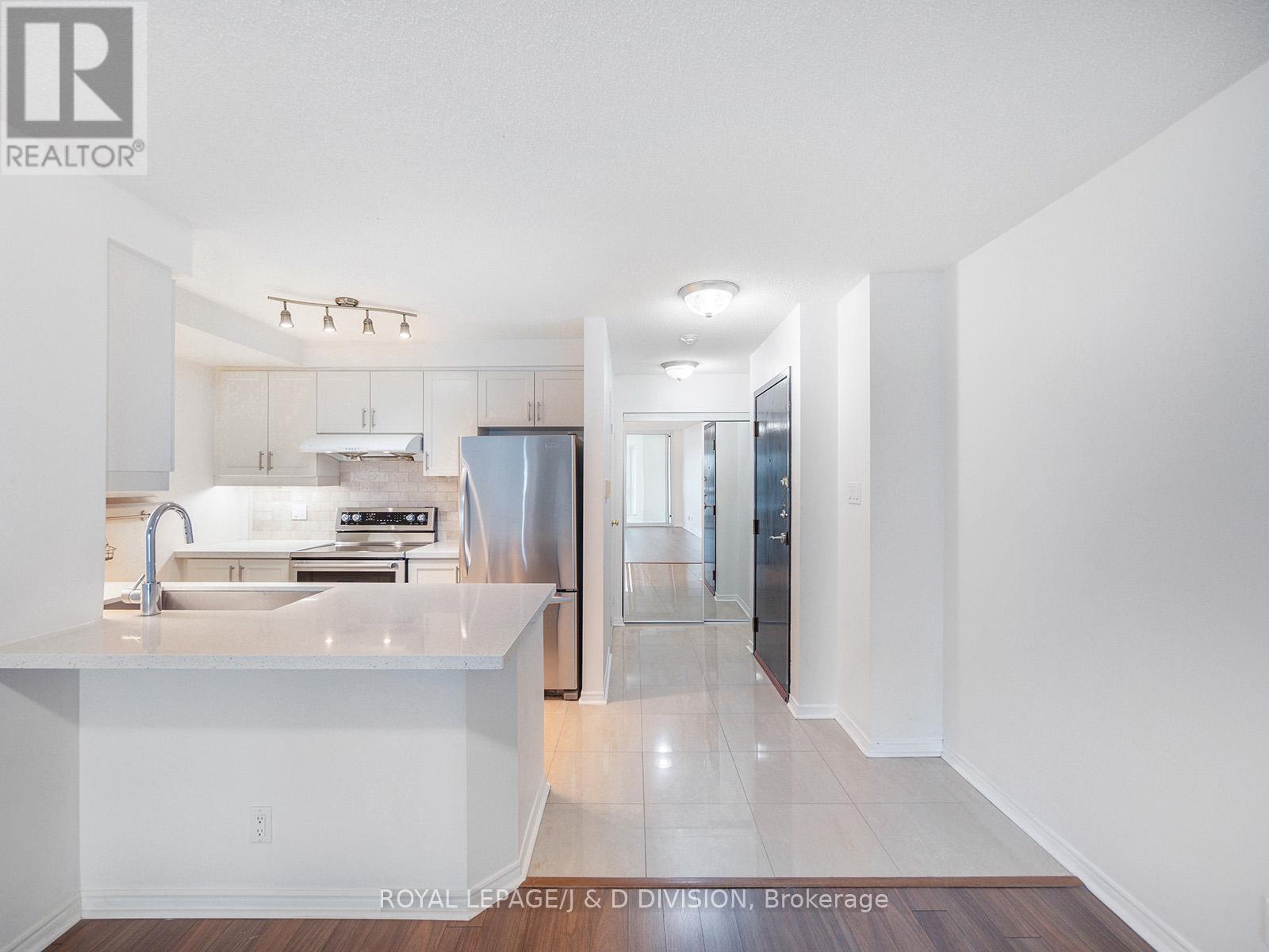 706 - 10 Queens Quay W, Toronto, Ontario  M5J 2R9 - Photo 9 - C12409062