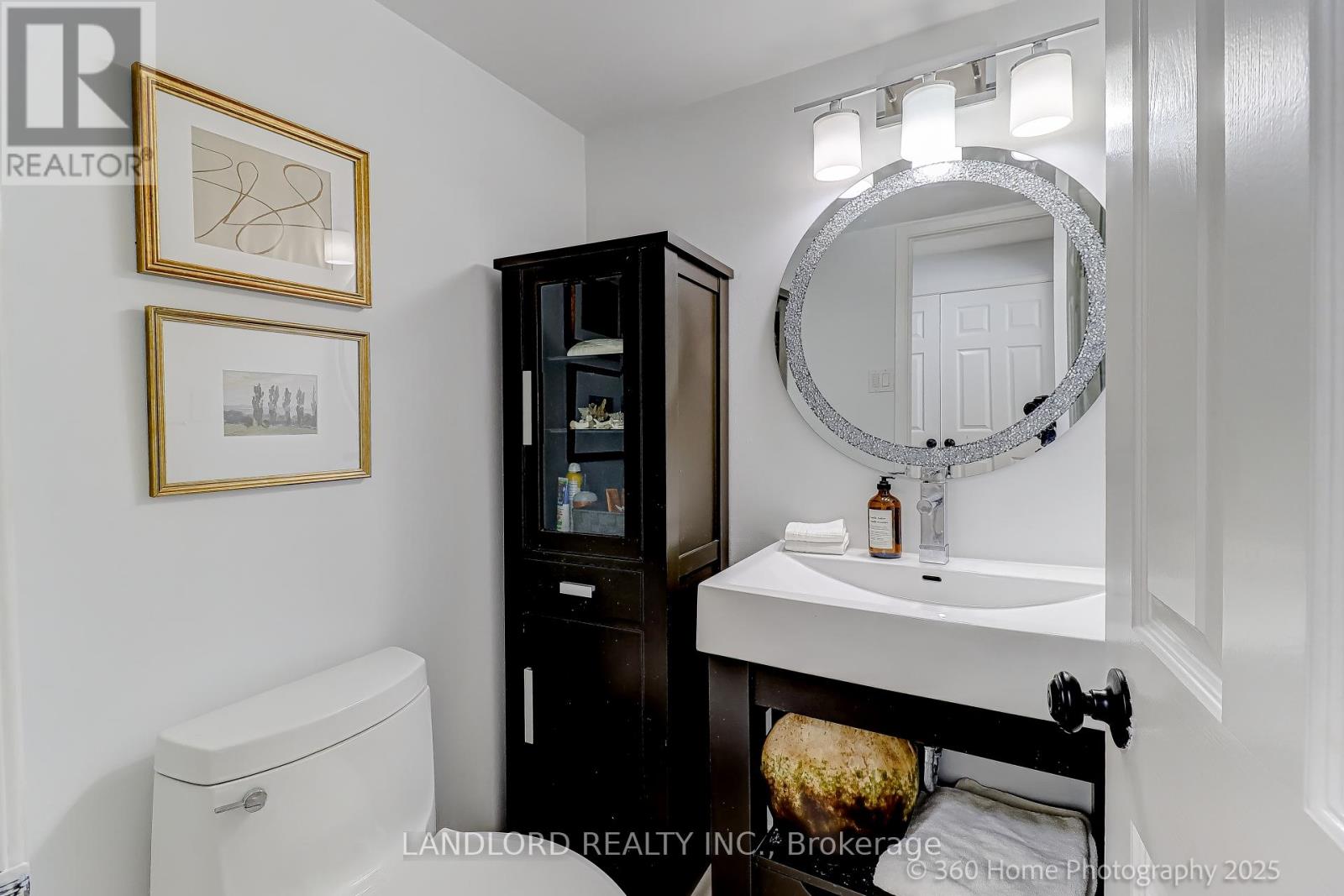 207 - 360 Bloor Street E, Toronto, Ontario  M4W 3M3 - Photo 7 - C12409135