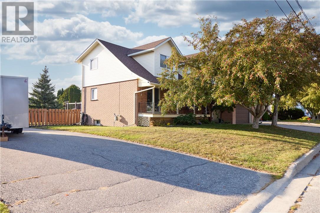 845 Churchill Avenue, Sudbury, Ontario  P3A 4A2 - Photo 2 - 2124770