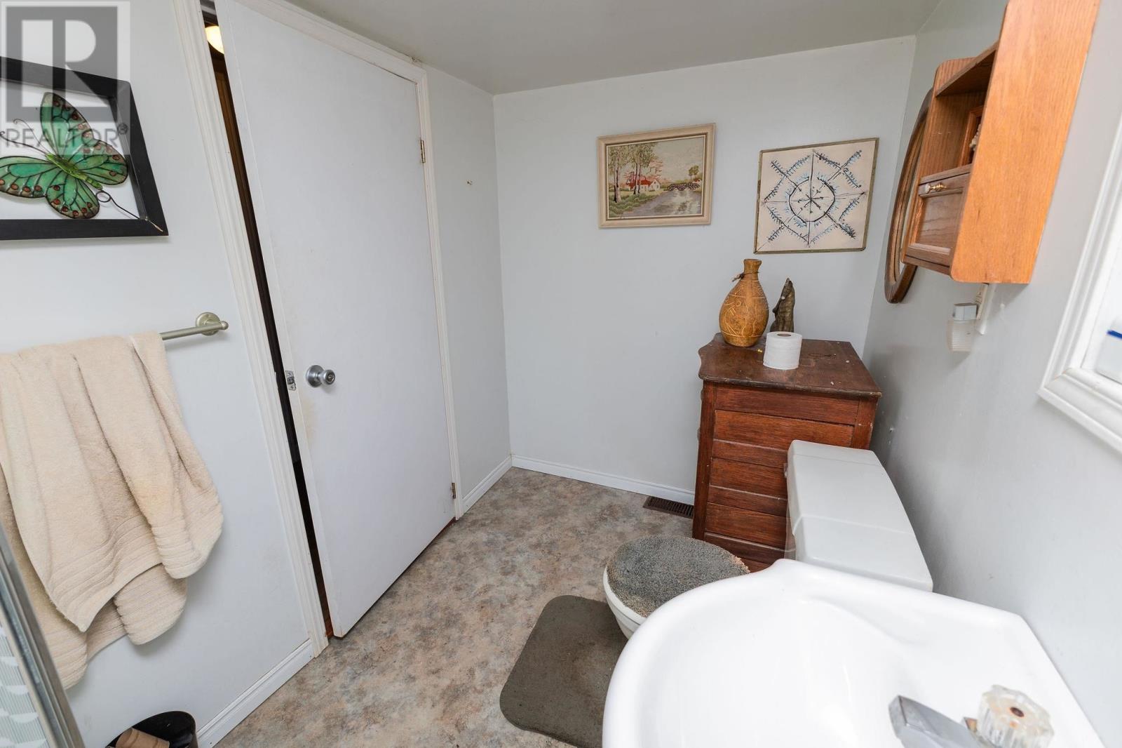 2108 Second Lin W, Sault Ste. Marie, Ontario  P6A 6K4 - Photo 29 - SM252429