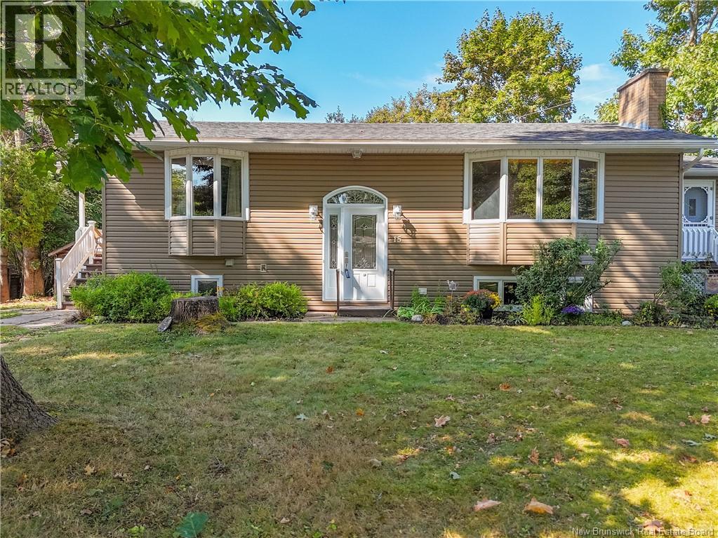 15 Coronation Court, Fredericton, New Brunswick  E3A 4K3 - Photo 3 - NB126731