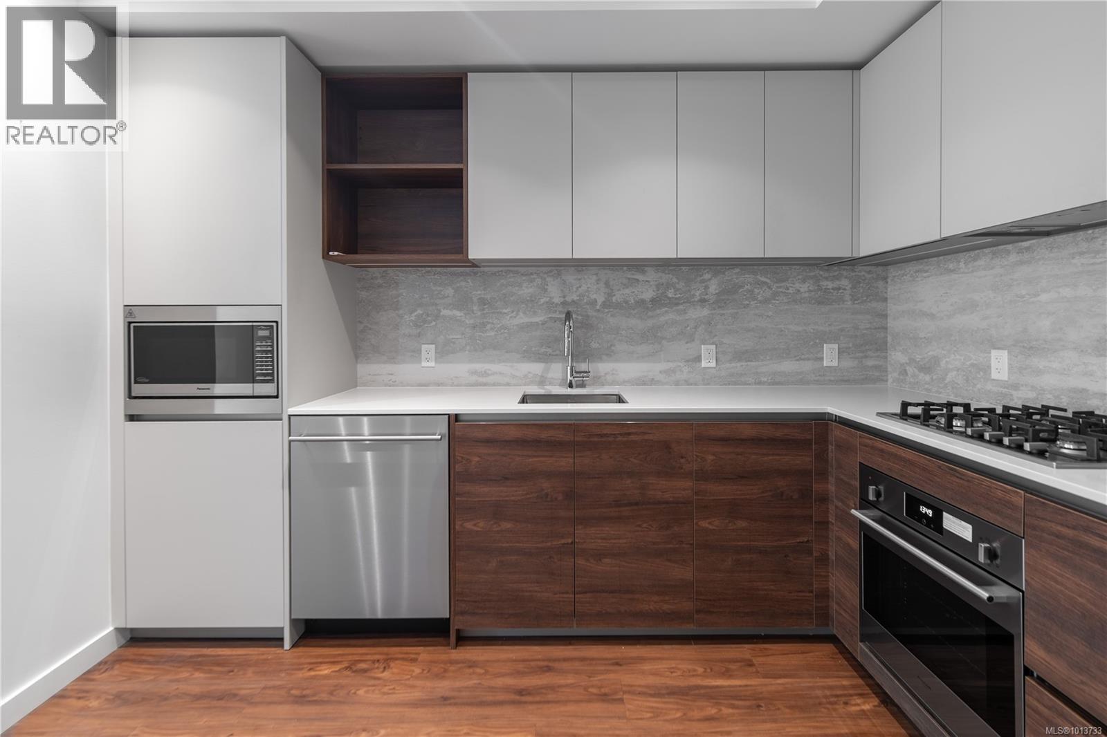 108 369 Tyee Rd, Victoria, British Columbia V9A 0B6 - Photo 4 - 1013733