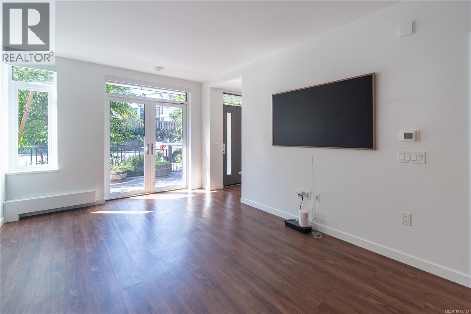 108 369 Tyee Rd, Victoria, British Columbia V9A 0B6 - Photo 9 - 1013733