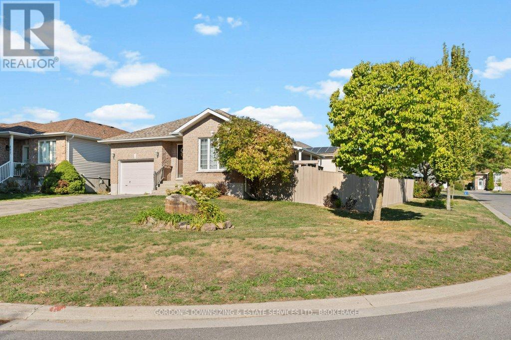 Property at 687 ARBOUR CRESCENT image 2