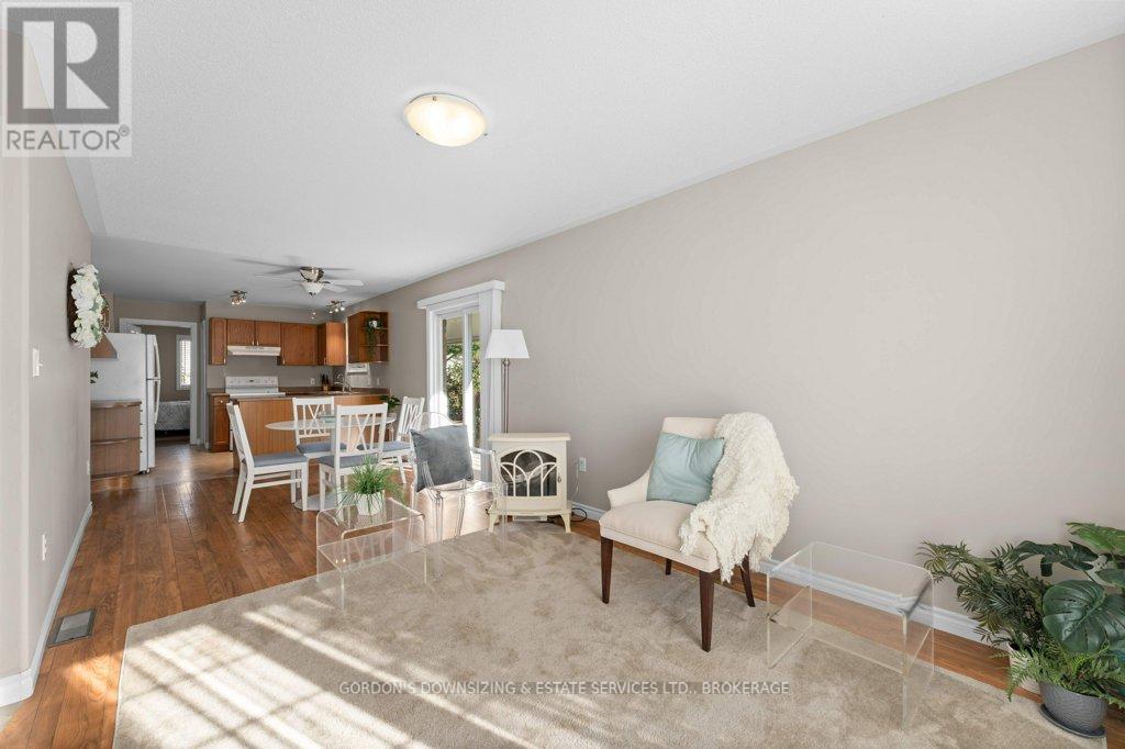 Property at 687 ARBOUR CRESCENT image 5