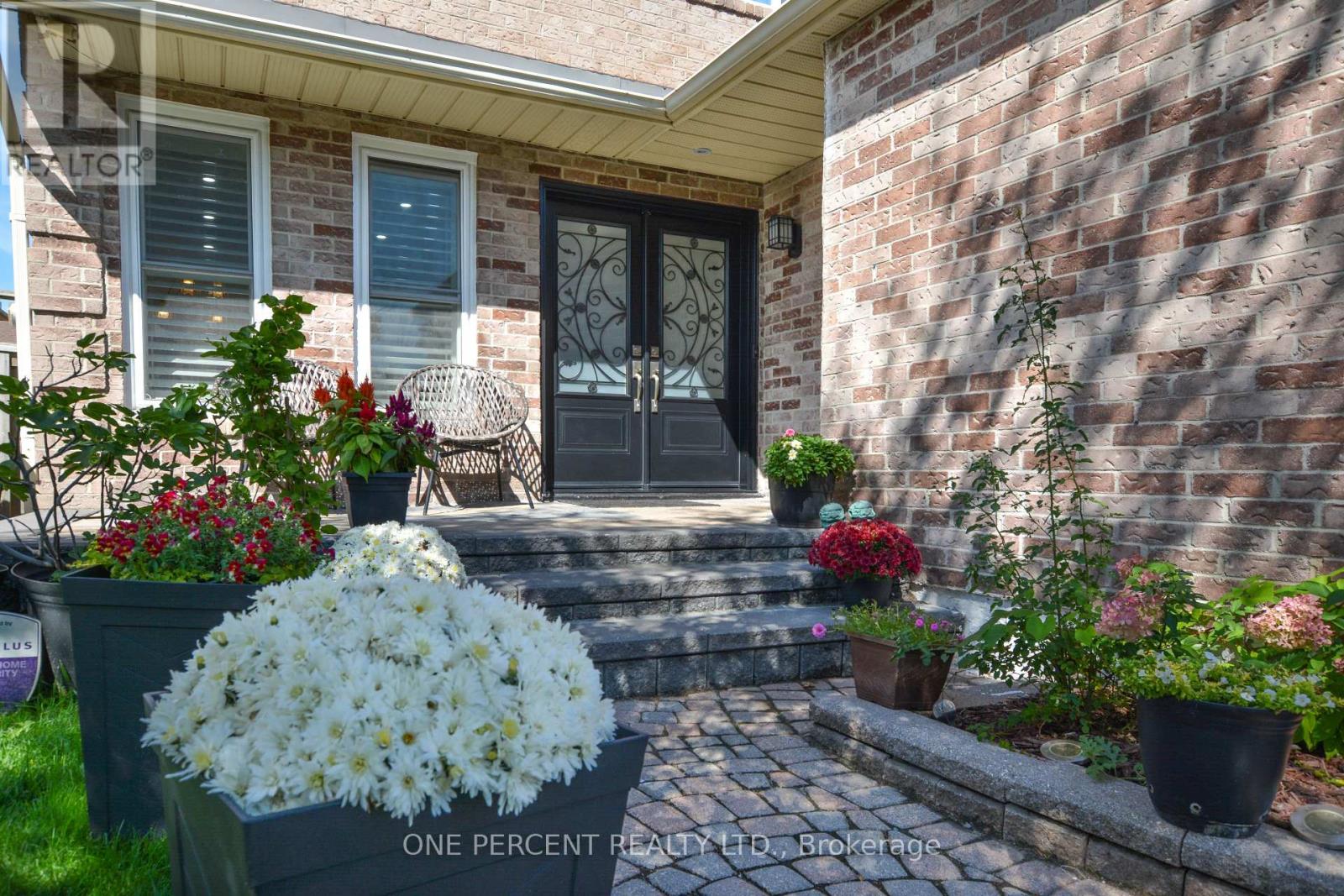 1778 Silverthorn Square, Pickering, Ontario  L1V 5C4 - Photo 3 - E12408948