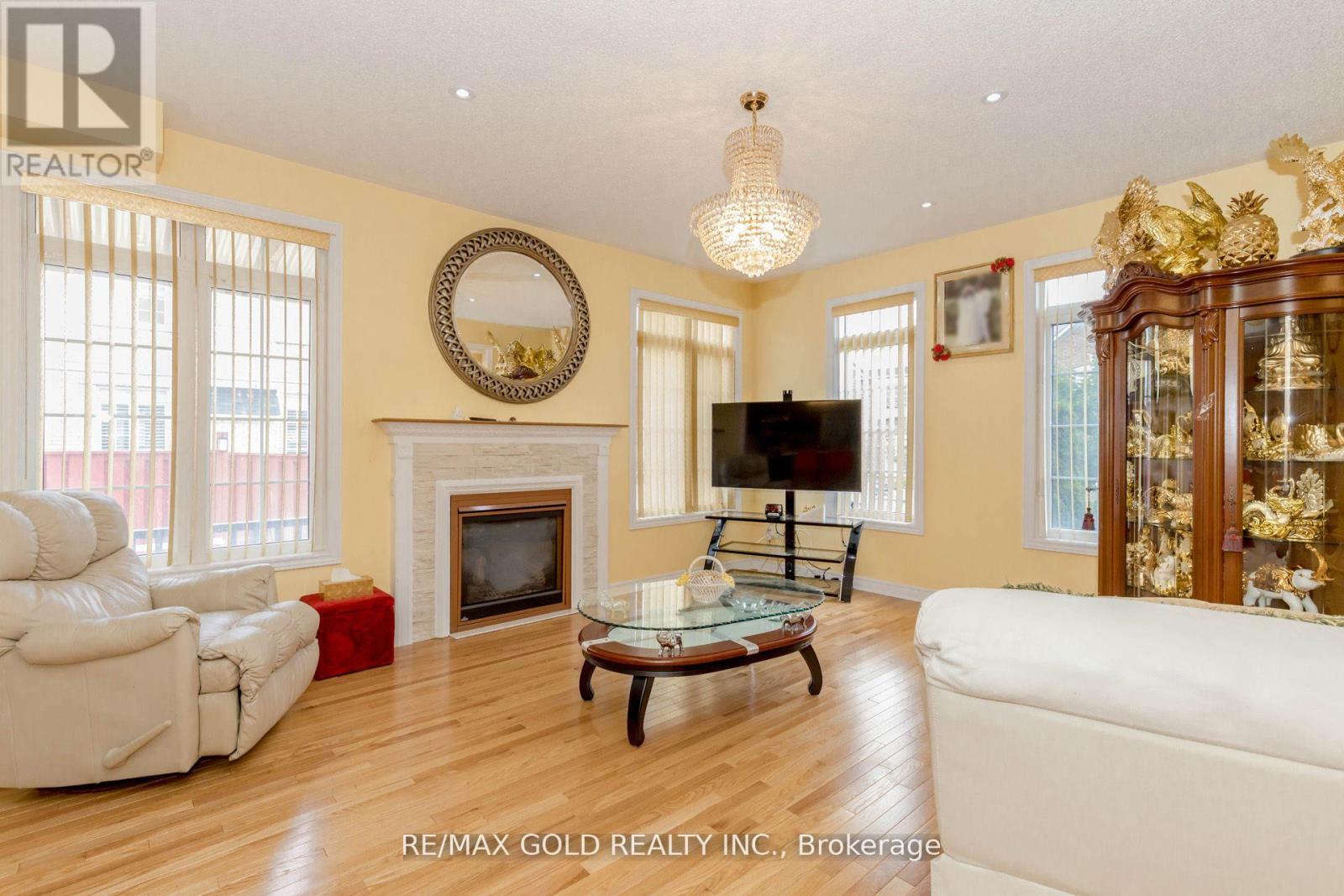 1554 Bruny Avenue, Pickering, Ontario  L0A 1G0 - Photo 13 - E12409029
