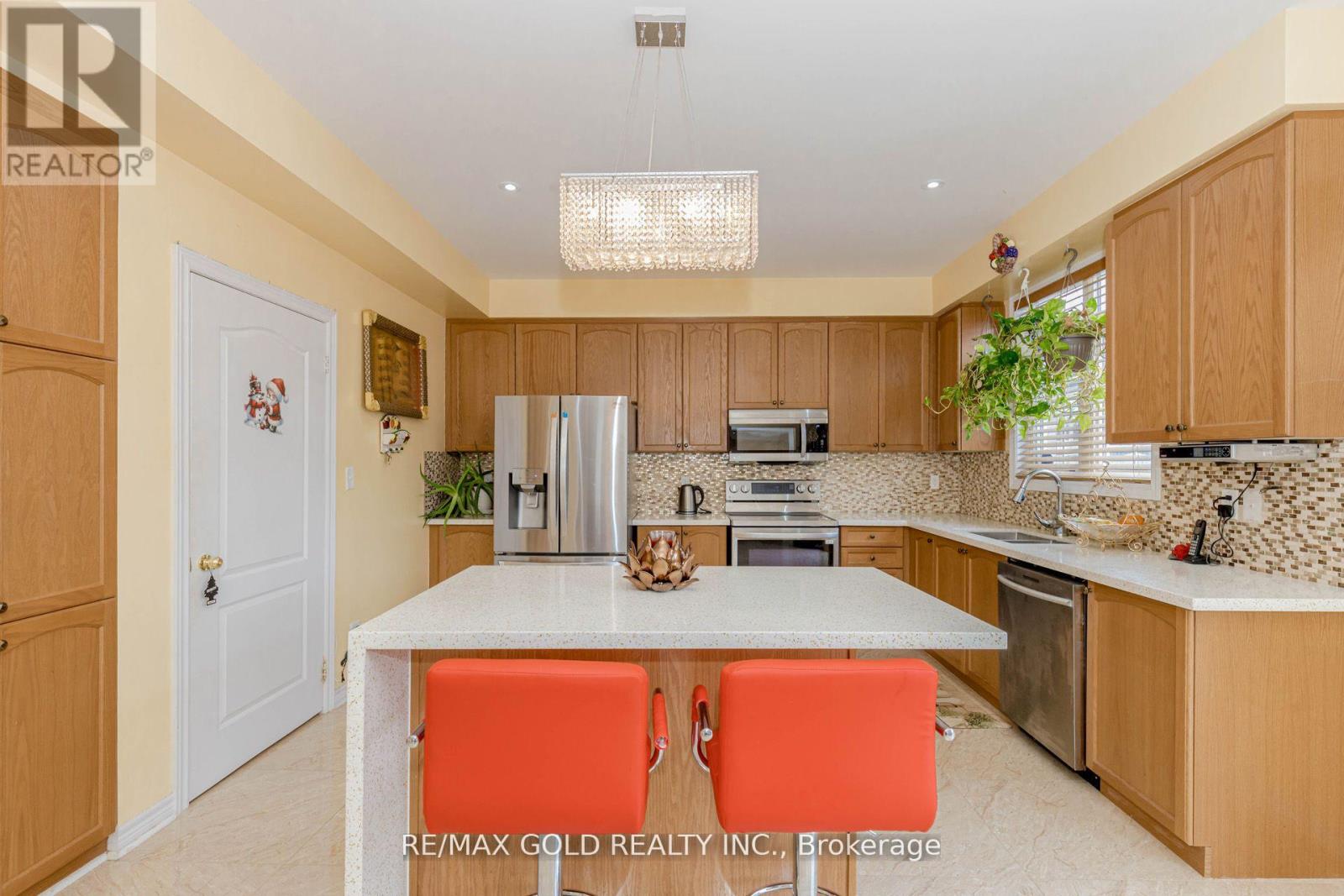 1554 Bruny Avenue, Pickering, Ontario  L0A 1G0 - Photo 15 - E12409029