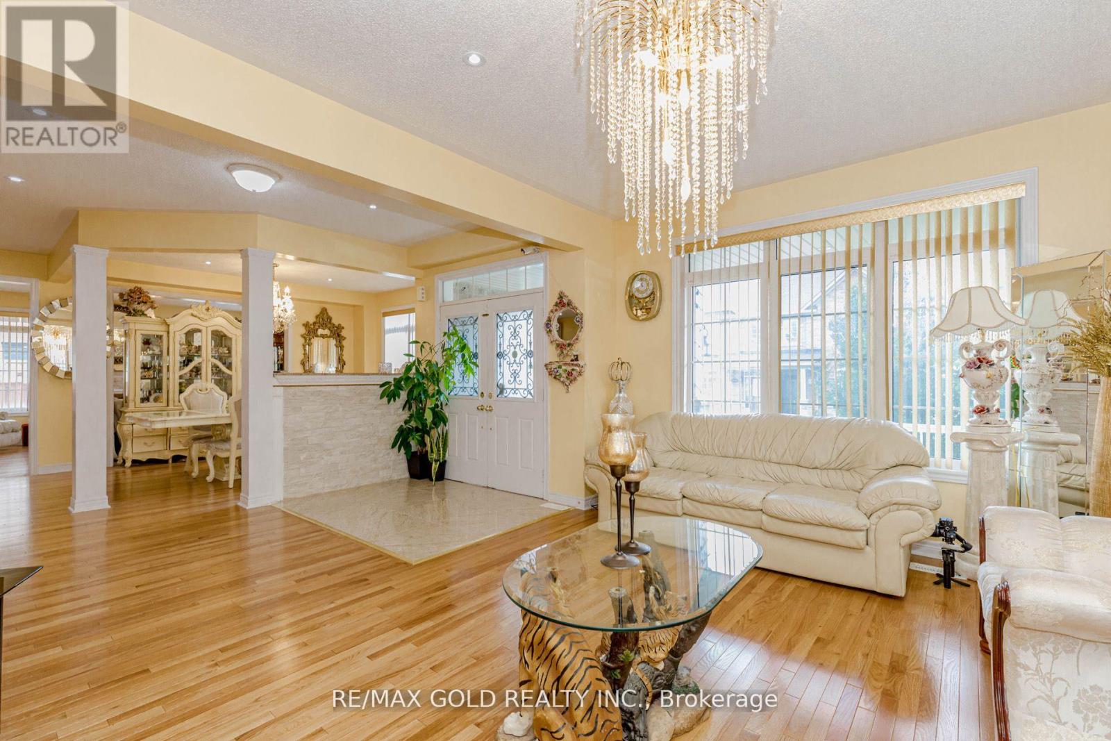 1554 Bruny Avenue, Pickering, Ontario  L0A 1G0 - Photo 8 - E12409029