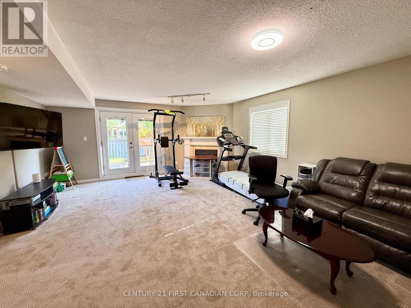 413 Ambleside Drive, London North, Ontario  N6G 4X9 - Photo 16 - X12409246