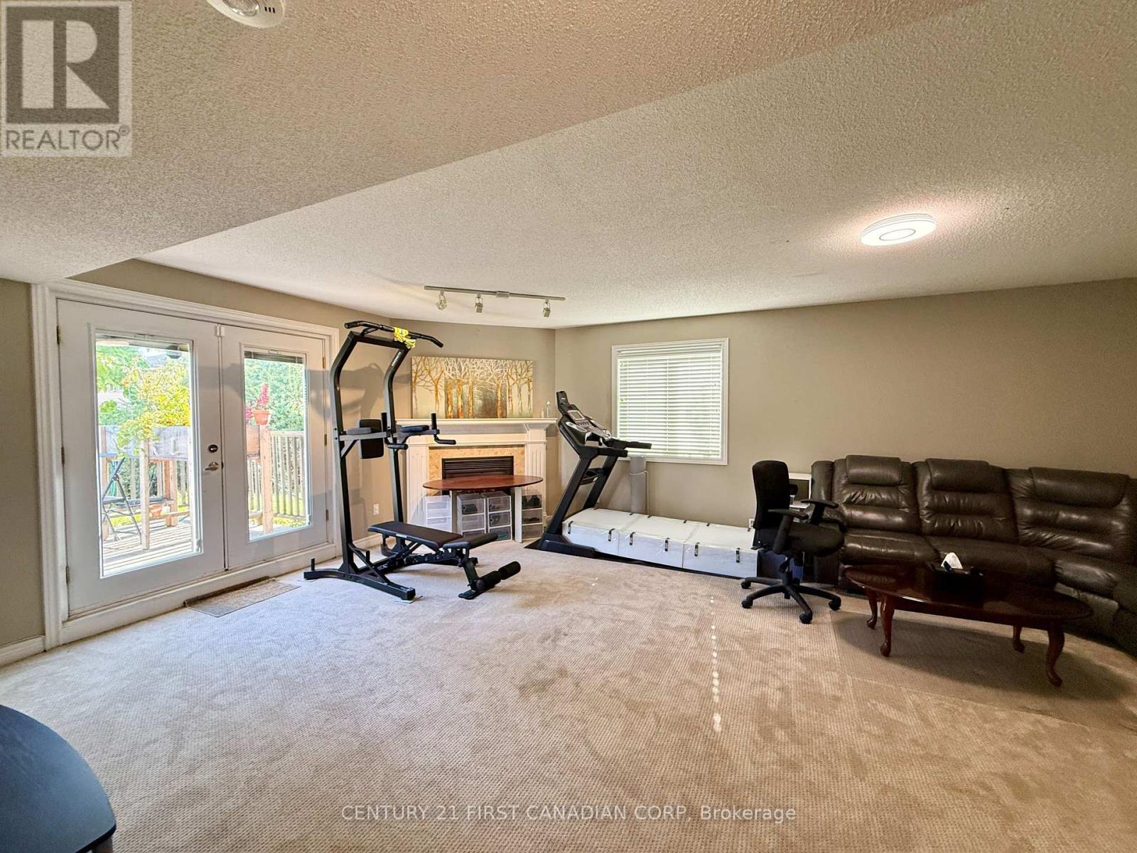 413 Ambleside Drive, London North, Ontario  N6G 4X9 - Photo 19 - X12409246