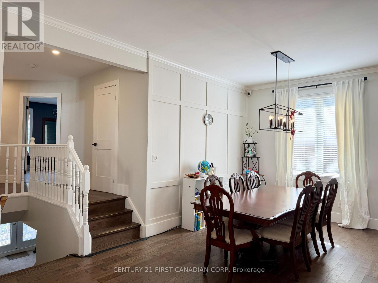 413 Ambleside Drive, London North, Ontario  N6G 4X9 - Photo 3 - X12409246