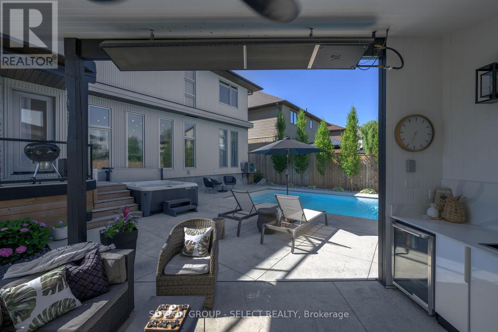 7 Valleyview Crescent, Middlesex Centre, Ontario  N0L 1R0 - Photo 12 - X12409259