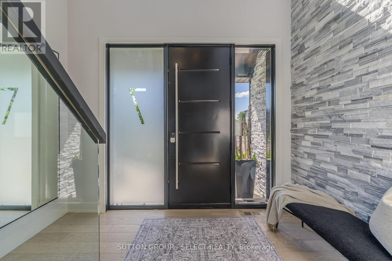 7 Valleyview Crescent, Middlesex Centre, Ontario  N0L 1R0 - Photo 18 - X12409259