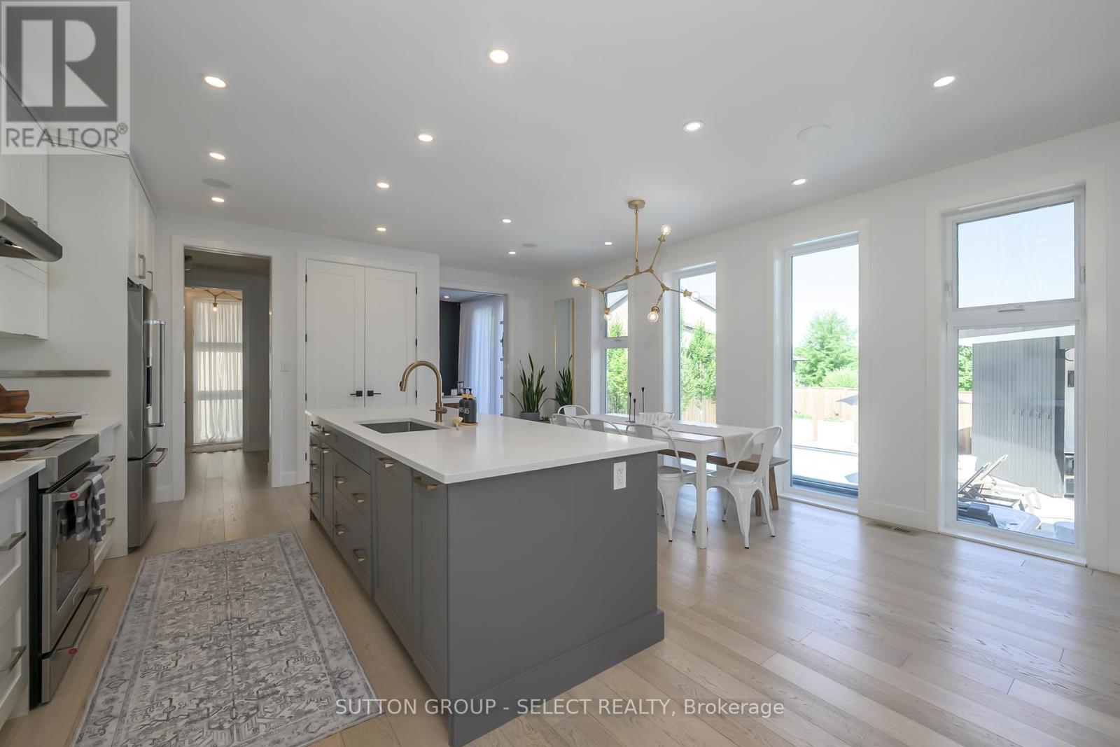 7 Valleyview Crescent, Middlesex Centre, Ontario  N0L 1R0 - Photo 23 - X12409259