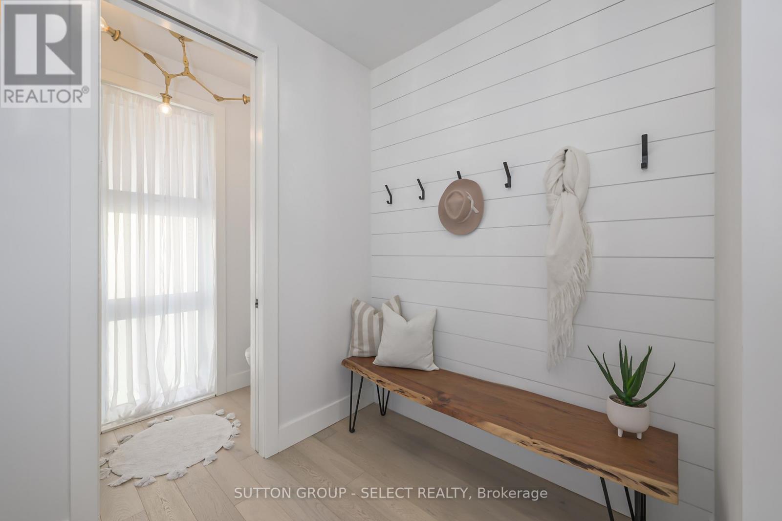 7 Valleyview Crescent, Middlesex Centre, Ontario  N0L 1R0 - Photo 27 - X12409259