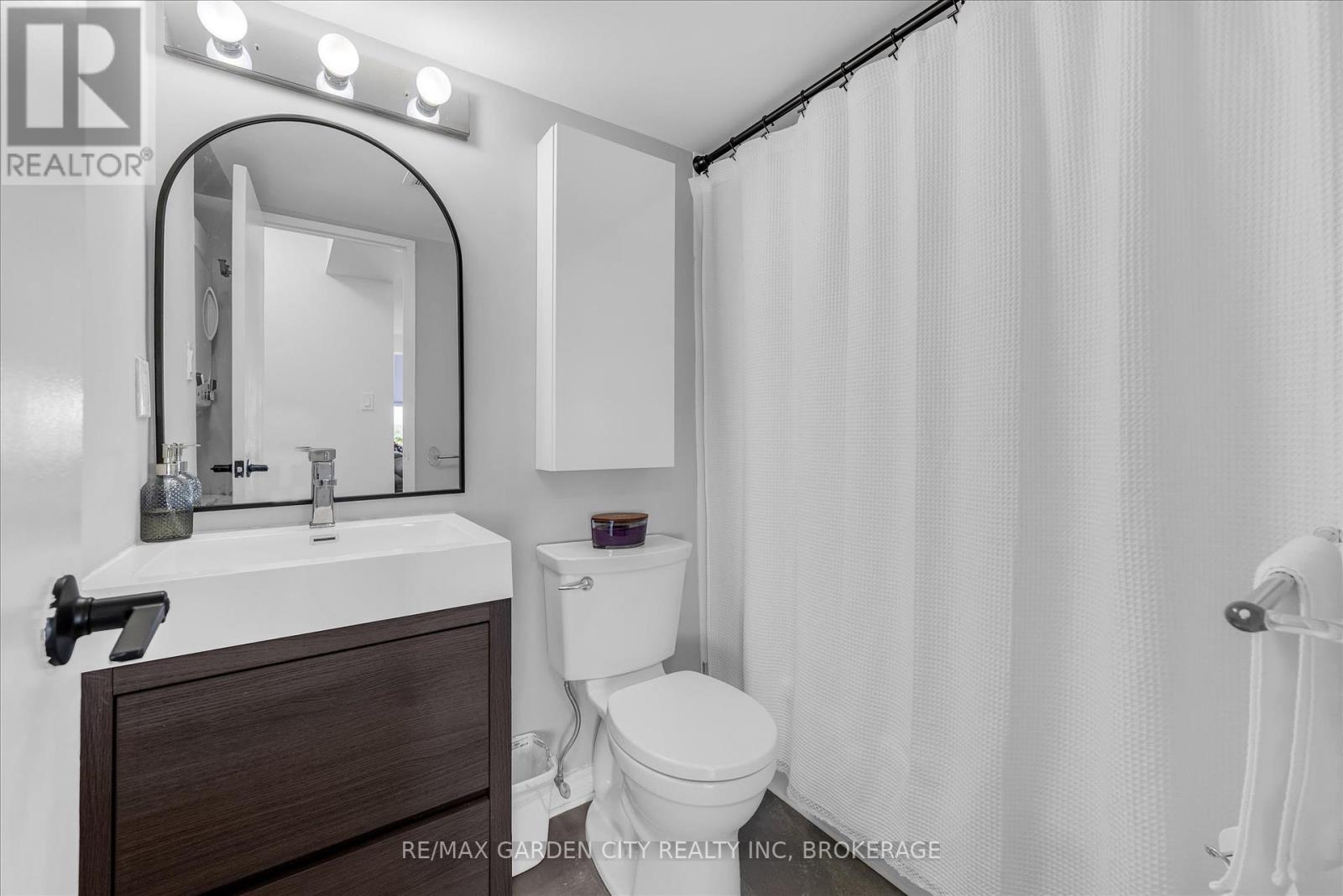 1111 - 7 Gale Crescent, St. Catharines (E. Chester), Ontario  L2R 7M8 - Photo 21 - X12409117