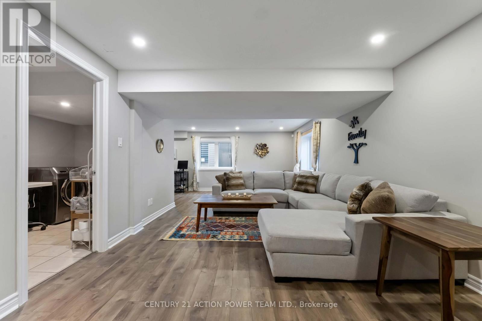 54 Malachigan Crescent, Ottawa, Ontario  K4A 1G6 - Photo 30 - X12409200