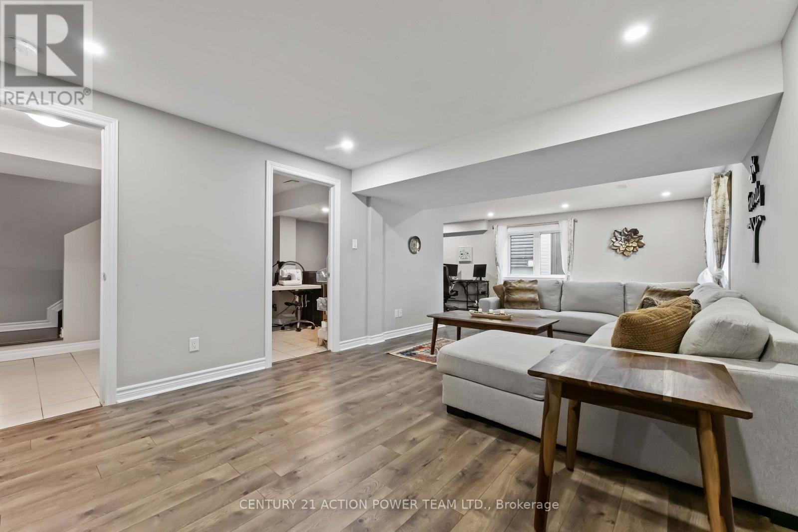 54 Malachigan Crescent, Ottawa, Ontario  K4A 1G6 - Photo 31 - X12409200
