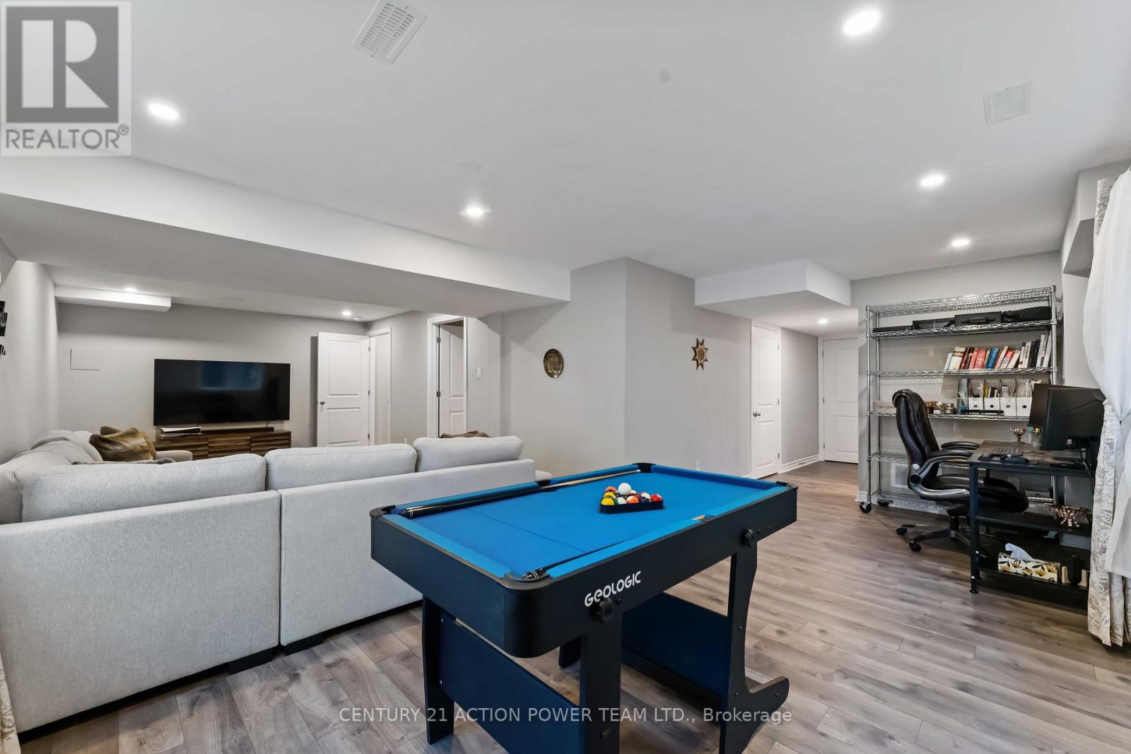 54 Malachigan Crescent, Ottawa, Ontario  K4A 1G6 - Photo 34 - X12409200