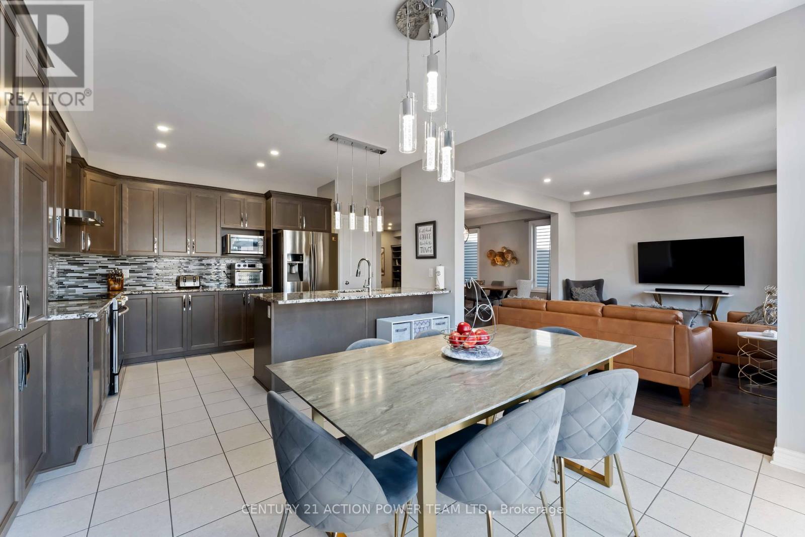 54 Malachigan Crescent, Ottawa, Ontario  K4A 1G6 - Photo 9 - X12409200