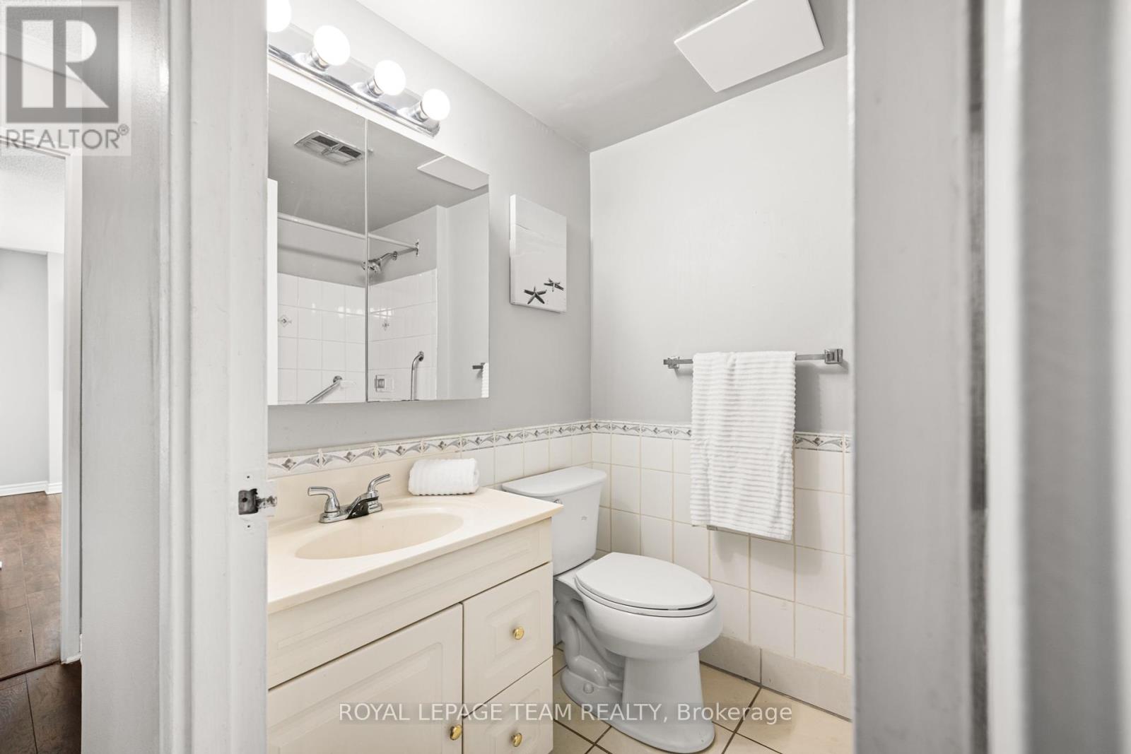316 - 2000 Jasmine Crescent, Ottawa, Ontario  K1J 8K4 - Photo 23 - X12409214
