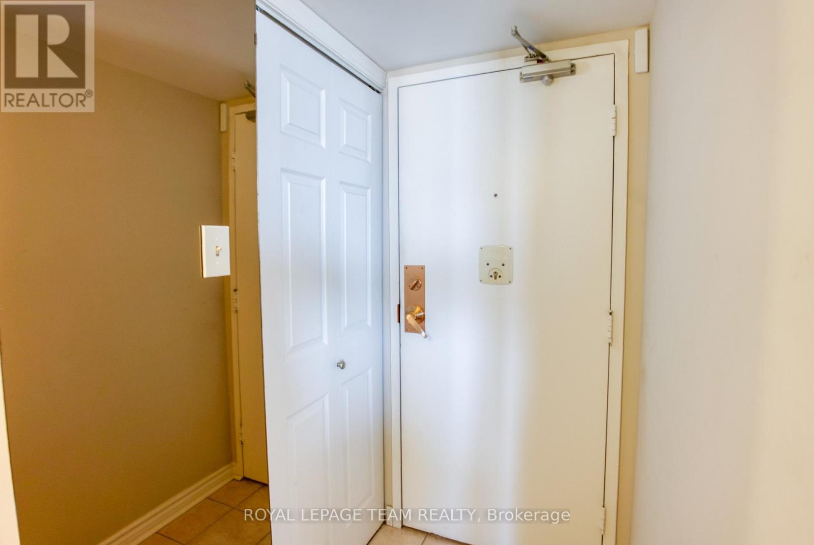 2006 - 1195 Richmond Road, Ottawa, Ontario  K2B 8E4 - Photo 14 - X12409224