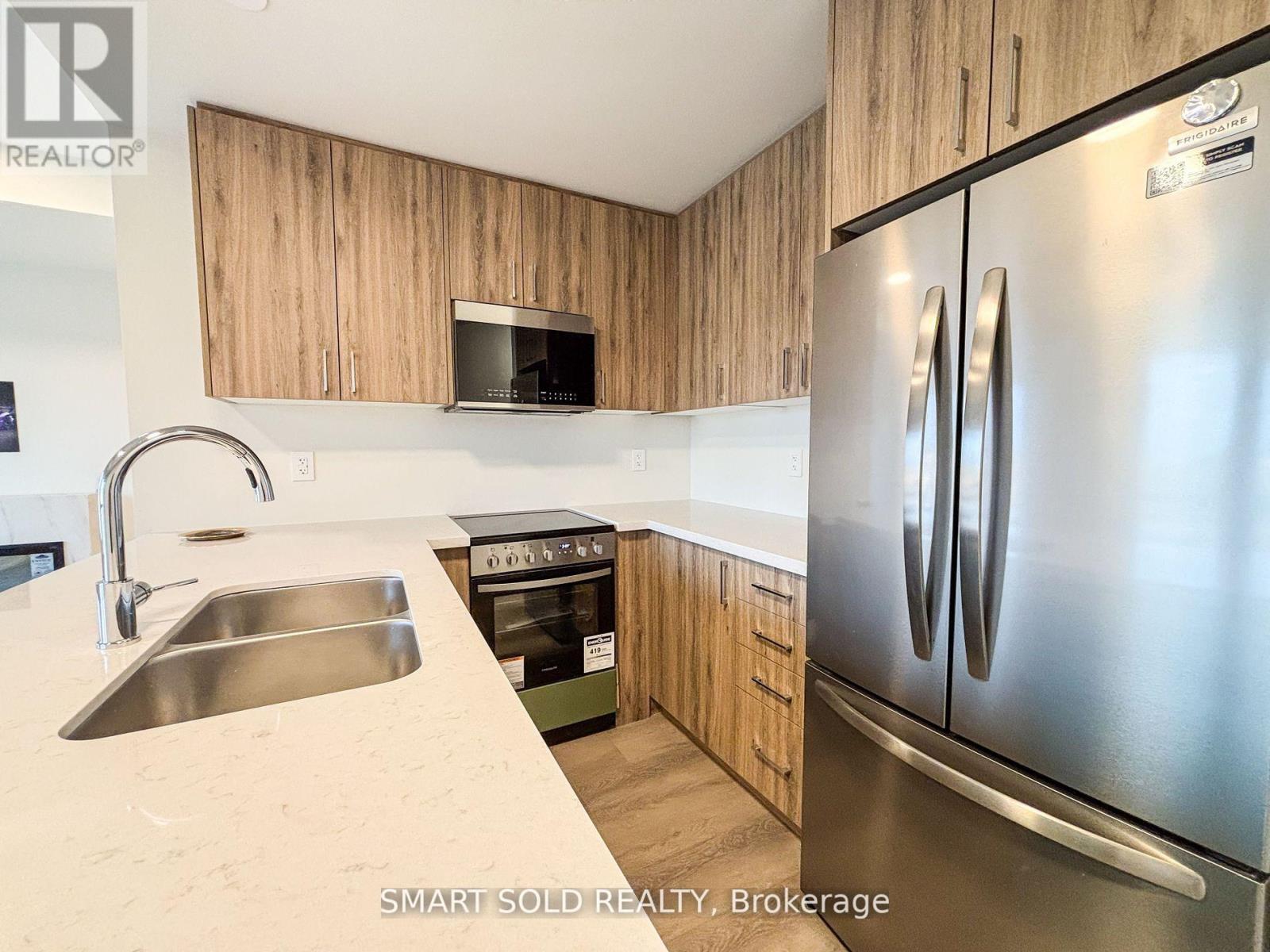 8 Matawin Lane, Richmond Hill, Ontario  L4B 0H8 - Photo 12 - N12408929