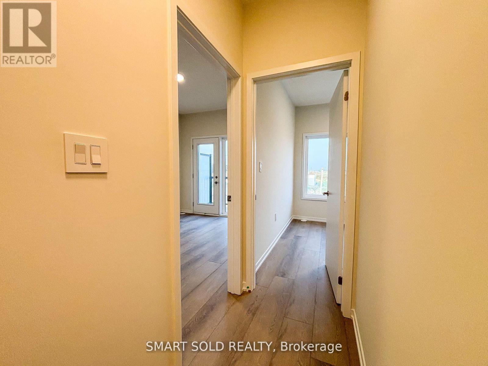 8 Matawin Lane, Richmond Hill, Ontario  L4B 0H8 - Photo 17 - N12408929