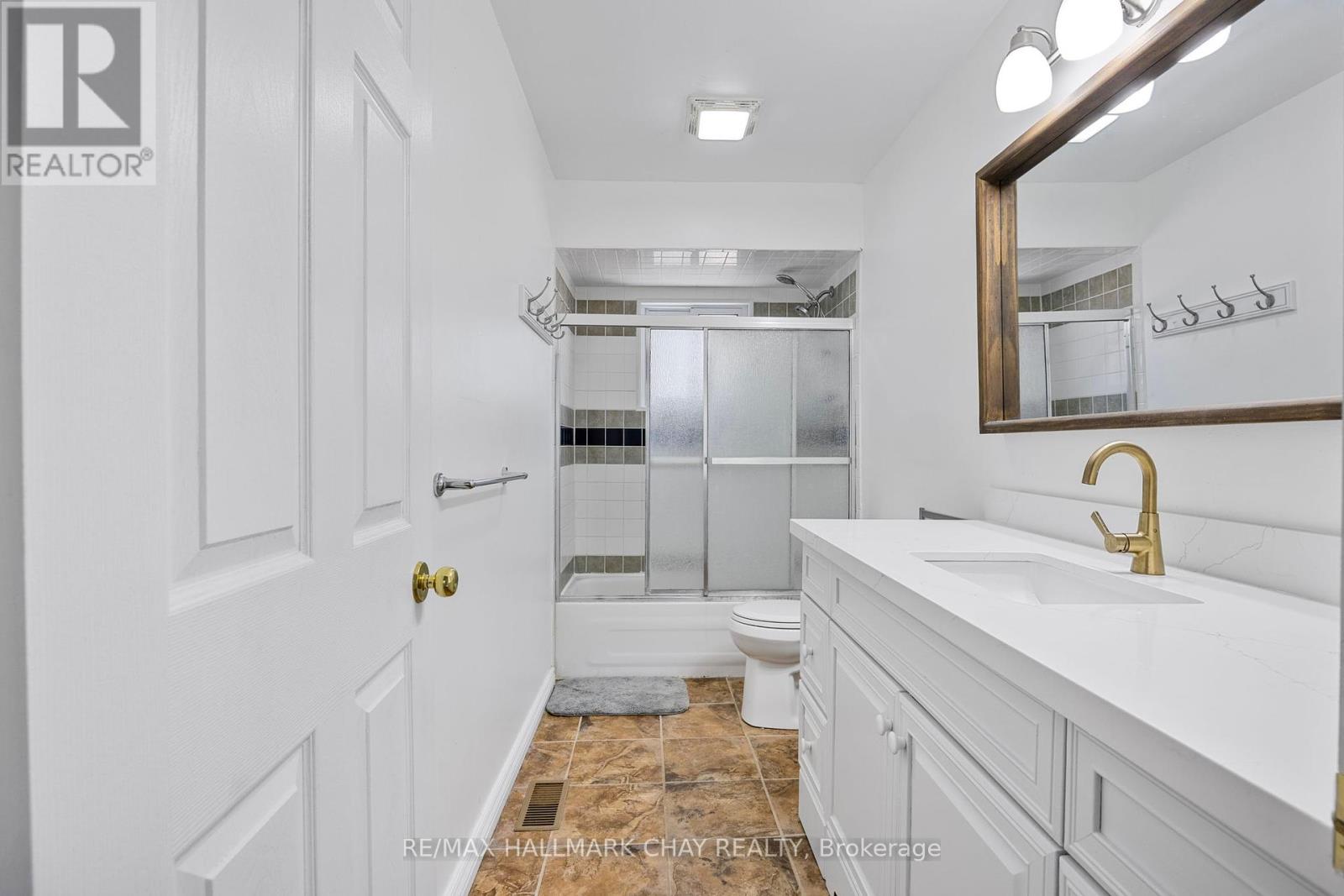 216 Colborne Street, Bradford West Gwillimbury, Ontario  L3Z 2R5 - Photo 14 - N12409003