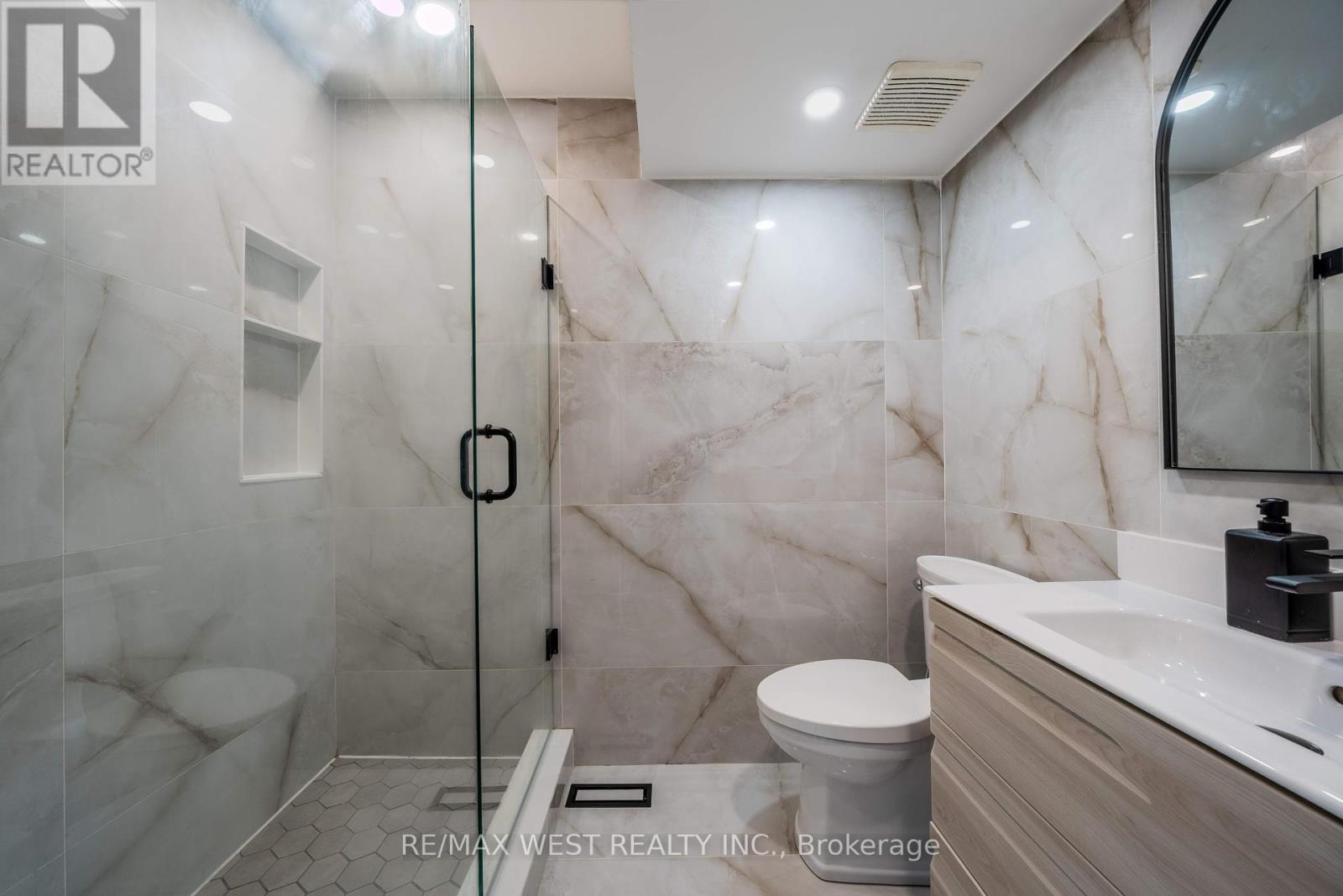 62 Briardale Place, Aurora, Ontario  L4G 6M4 - Photo 27 - N12409028