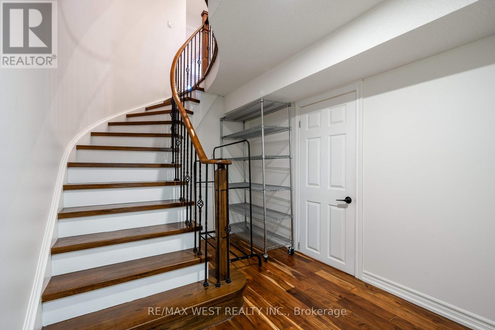 62 Briardale Place, Aurora, Ontario  L4G 6M4 - Photo 37 - N12409028