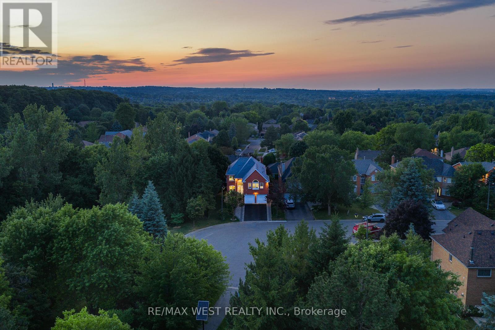 62 Briardale Place, Aurora, Ontario  L4G 6M4 - Photo 49 - N12409028