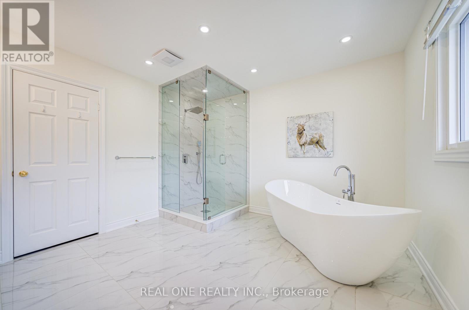 27 Binscarth Crescent, Vaughan, Ontario  L4J 4S4 - Photo 30 - N12409040