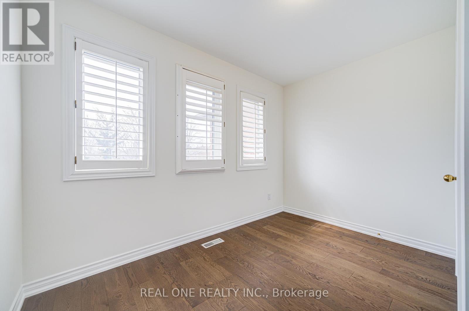 27 Binscarth Crescent, Vaughan, Ontario  L4J 4S4 - Photo 38 - N12409040