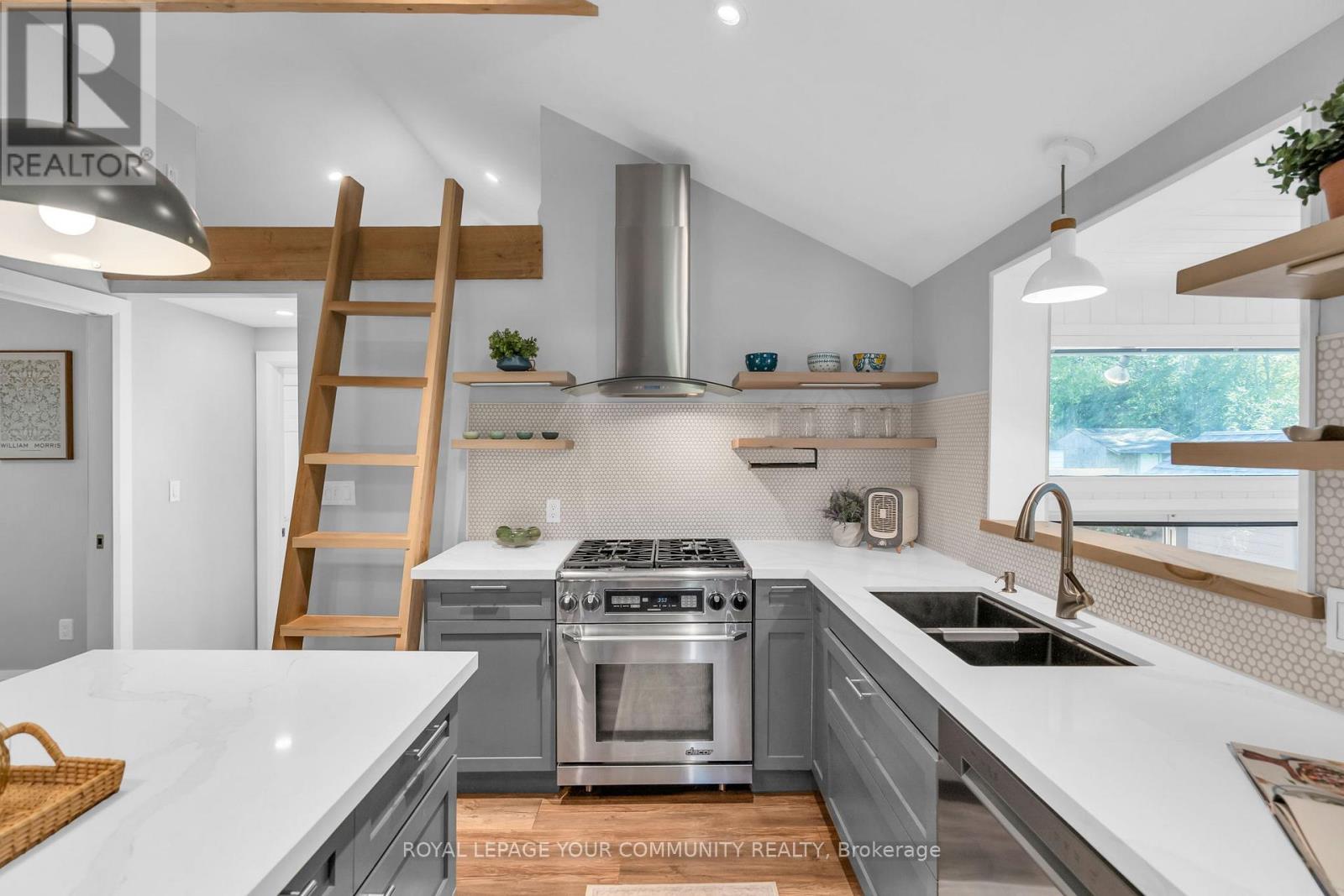 130 Woodfield Drive, Georgina (Pefferlaw), Ontario  L0E 1N0 - Photo 11 - N12409046