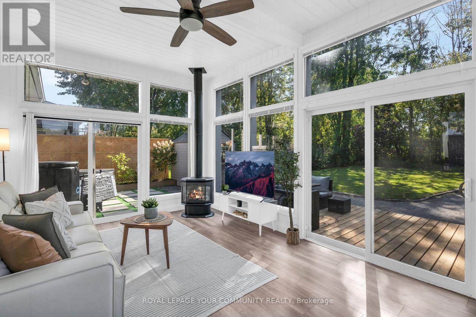 130 Woodfield Drive, Georgina (Pefferlaw), Ontario  L0E 1N0 - Photo 18 - N12409046