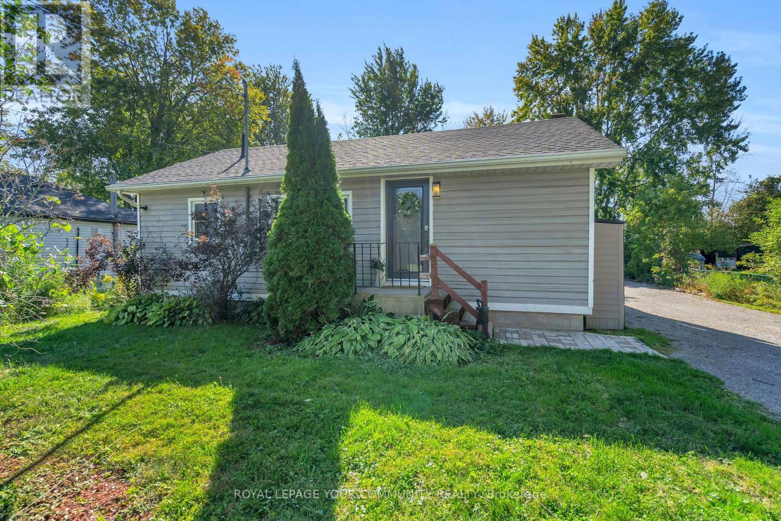 130 Woodfield Drive, Georgina (Pefferlaw), Ontario  L0E 1N0 - Photo 2 - N12409046