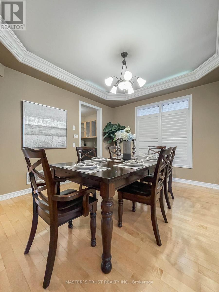 70 Brass Drive, Richmond Hill, Ontario  L4E 4T5 - Photo 14 - N12409093