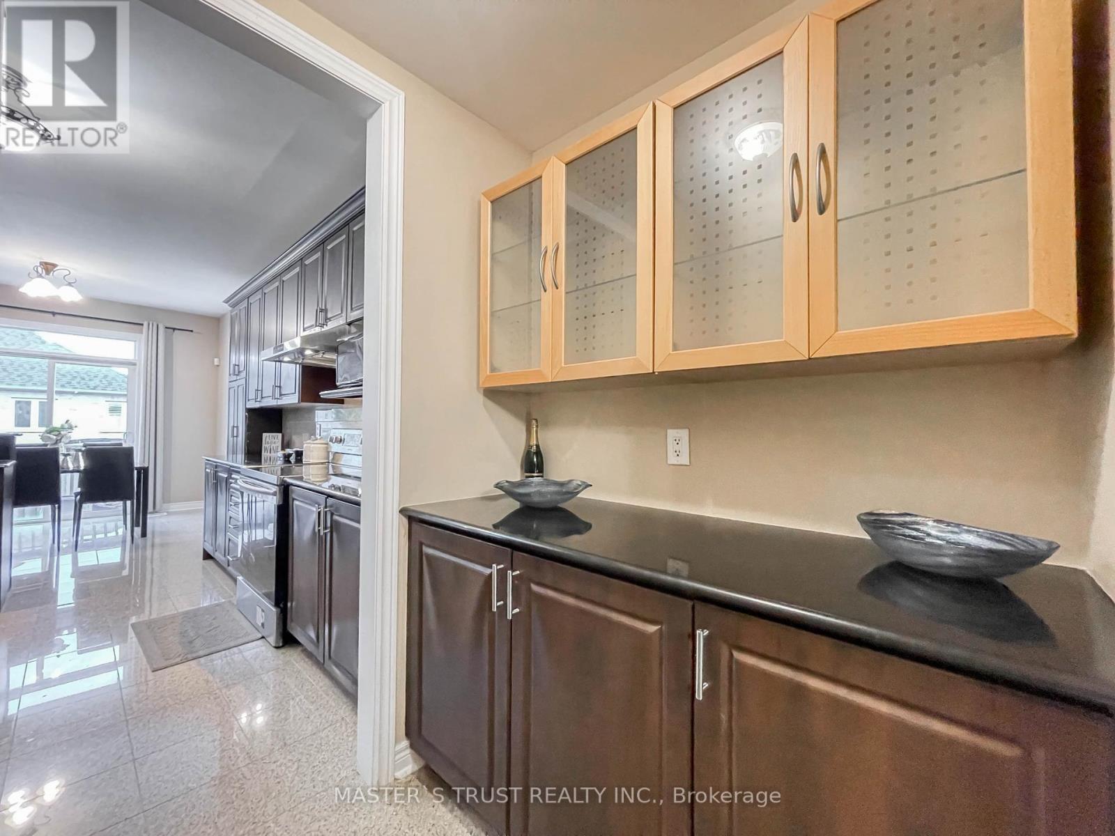 70 Brass Drive, Richmond Hill, Ontario  L4E 4T5 - Photo 16 - N12409093
